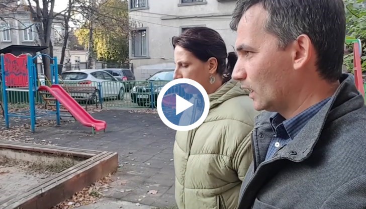 "Минаха повече от 3 месеца, откакто направихме това видео и днес констатирах, че никой не е идвал да почисти от листа, фасове, плевели и боклуци - напротив, станало е още по-мръсно и даже се търкаляше автомобилна гума", разказва Иван Белчев