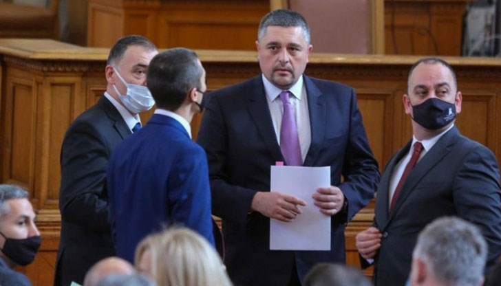 Първи закони и решение за COVID сертификатите Първи закони и решение за COVID сертификатите