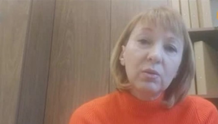 „Децата го карат сравнително леко, но в сравнение с предишните вълни на заразата сега определено са повече случаите при тях“, каза д-р Ивелина Георгиева „Децата го карат сравнително леко, но в сравнение с предишните вълни на заразата сега определено са повече случаите при тях“, каза д-р Ивелина Георгиева