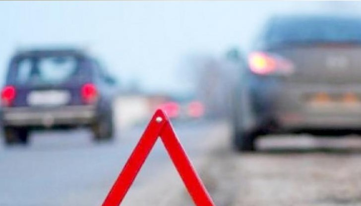 Вследствие на удара от ПТП са причинени материални щети и са пострадали двама леко ранени пътници, които са прегледани и освободени за домашно лечение