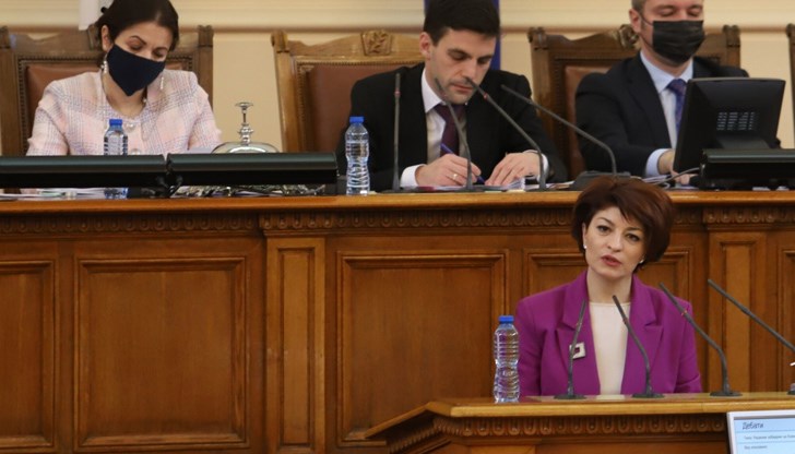 Десислава Атанасова  изрази надежда Кристиан Вигенин да направи всичко необходимо, за да има Председателски съвет, за да бъдат обсъдени конкретните заплахи за националната сигурност на България