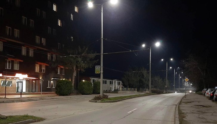 Преди това е сменено и осветлението на ул. "Никола Петков". Преди това е сменено и осветлението на ул. "Никола Петков".