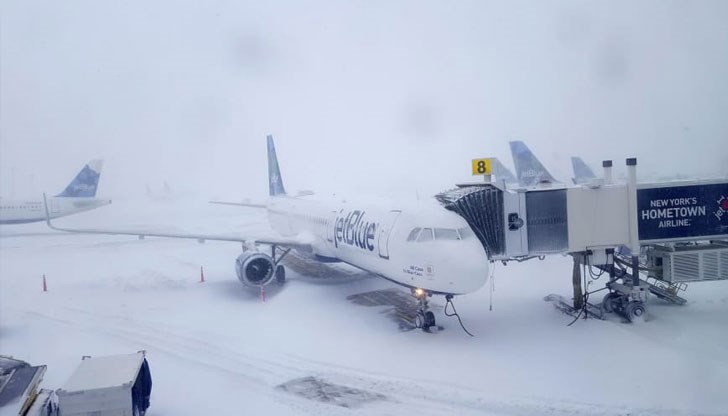 Над 1700 полета бяха забавени Над 1700 полета бяха забавени