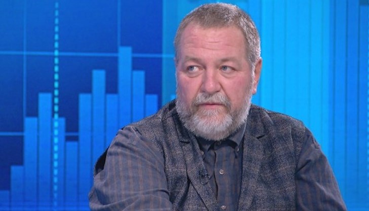 Огнян Кунчев обясни, че очаква 80 000 заразени на ден през февруари Огнян Кунчев обясни, че очаква 80 000 заразени на ден през февруари