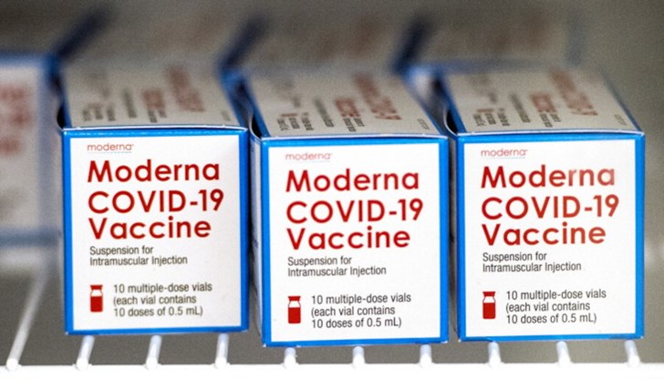 В изследването участват общо 600 пълнолетни, повечето от които получили две дози от ваксината на "Модерна" преди шест месеца