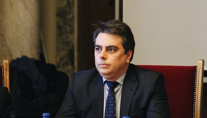 Минималната работна заплата в България да е равна на &bdquo;Заплатата