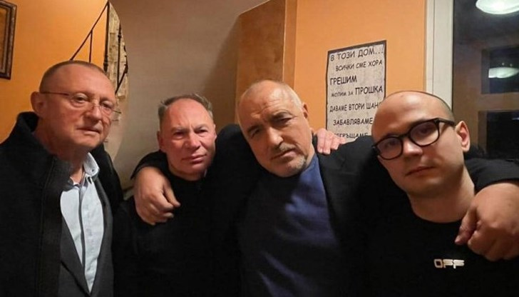 Жестокото убийство в Русе сякаш укрили лидера на ГЕРБ и