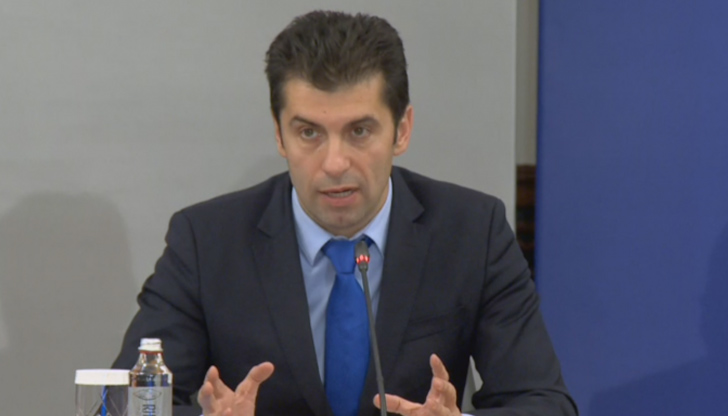 Другото условие е, броят на заетите интензивни легла да е