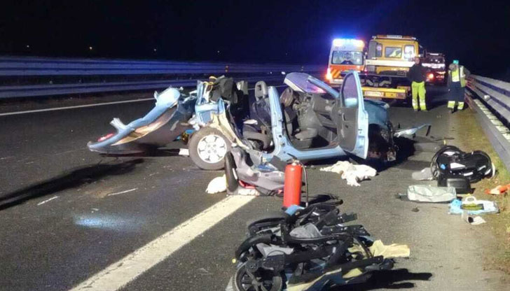 Бебе и момиченце на две години и половина са тежко