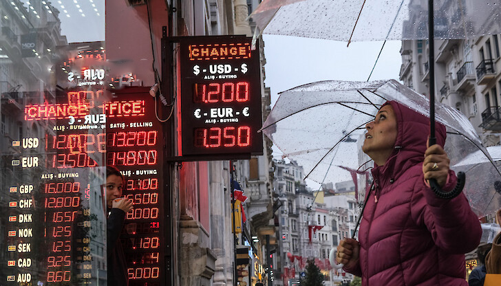 Галопиращите цени в Турция превърнаха в лукс и най-елементарните стоки