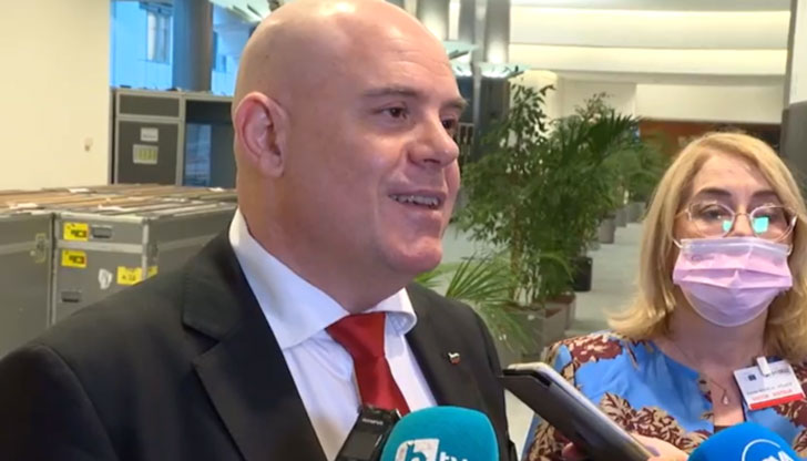 ТАКА!Гешев се гърчи в Брюксел и сипе поредните лъжи.Гешев си