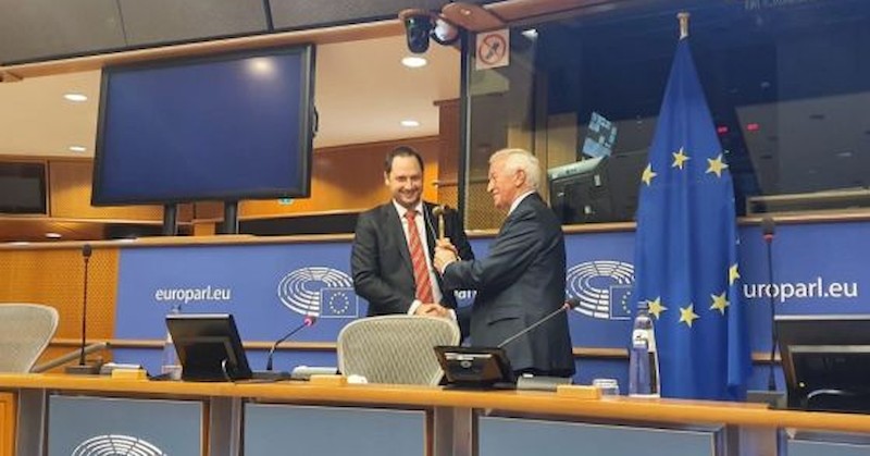 Българският евродепутат заема ключовата позиция след единодушно гласуване на социалистите