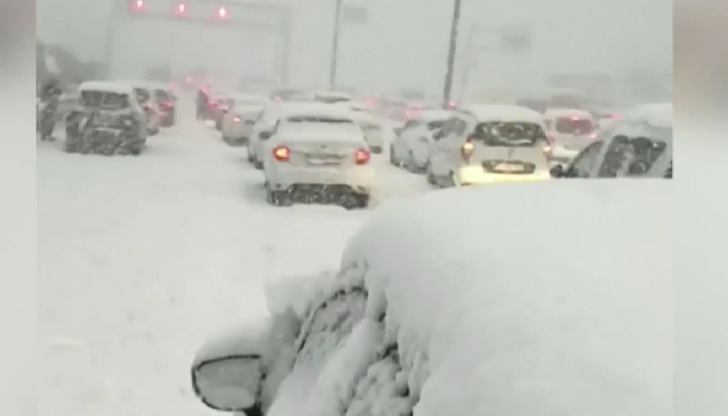 Футболистите на &bdquo;Марица&rdquo; (Пловдив) попаднаха в снежна блокада в Турция