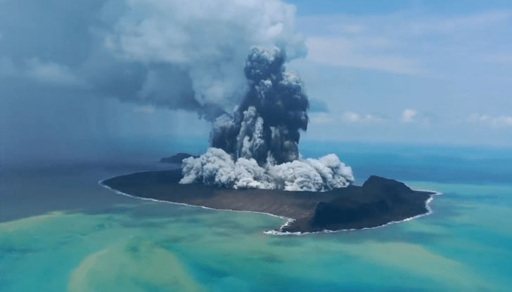 Фолау е намерен в неделя вечерта встрани от път, до