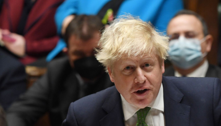 Британският премиер Борис Джонсън се извини, след като доклад за