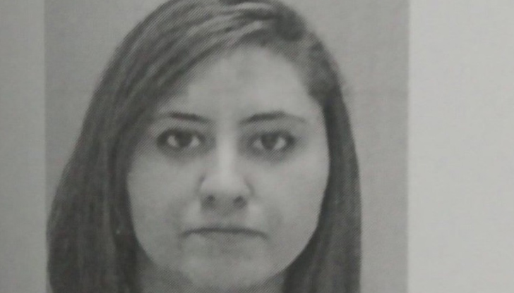 Повече от денонощие полицията в Стражица издирва 26-годишна от село