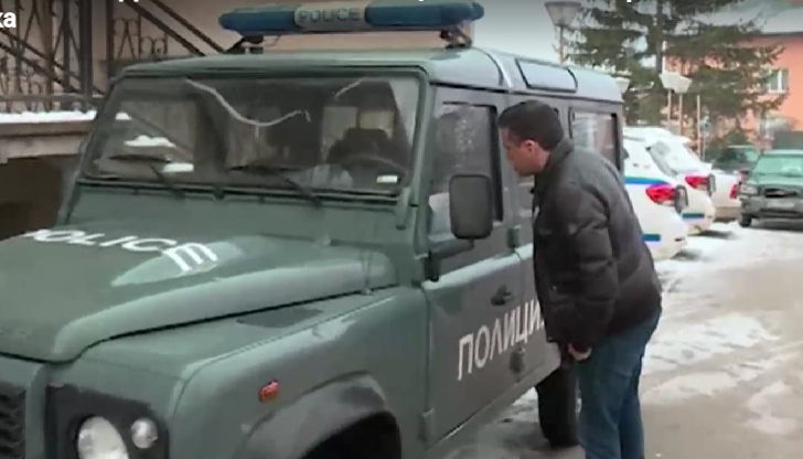 Десетки служители на районното МВР в Годеч разказаха за скандално