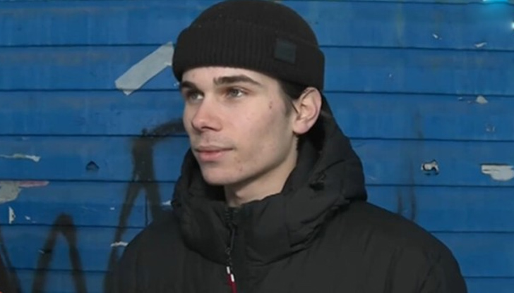 17-годишно момче твърди, че е ударен от шофьор на градския