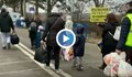 Потокът от украинци, бягащи в Румъния, не спира