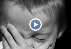 Дете с травма на главата е било принудено да чака