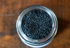 Активният въглен е много силно средство от натурален произход улавящо