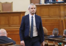 От Възраждане ще се включат в протеста на полицаите и