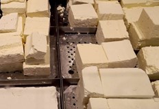 Производители и търговци свиват грамажите на храните за да не