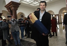 Кирил Петков не отговори защо главния прокурор не е в