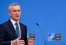Генералният секретар на НАТО говори след заседанието с Украйна Русия не