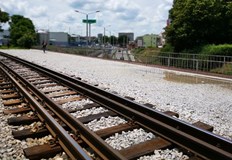 Нови двуетажни и едноетажни влакове за близо един милиард лева