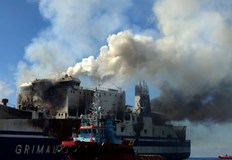 12 души от горящия ферибот остават в неизвестност седем от