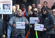 Някои злорадстват за Кирил Петков ето не донесъл на