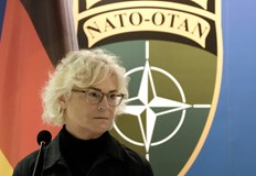 Германия обсъжда дали да прати още войници в Литва съобщава