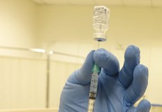 Здравните власти отчитат спад на желаещите да се имунизират срещу