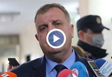 Външнополитически фактори са казали на премиера да реши бързо македонския