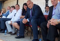 Полицията откри 4000 бутилки алкохол без бандерол в имот на