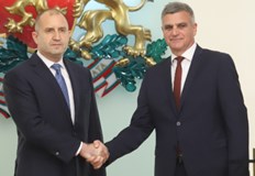 Сега ясно ли ви е какви служебни правителства сме имали