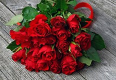 Научете знанията и логистиката зад подаряването на рози за Свети