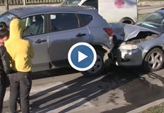 Майка и дете се спасиха по чудо при катастрофа пред