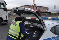 Присъда и глоба за неправоспособен шофьор предложил и дал на