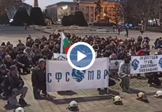 Униформените са против реформите на парче Русенски полицаи се включиха