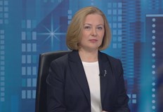 Според нея няма война на институциите но управляващото мнозинство е