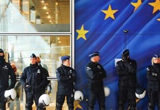 Десетки арести при координирана от Европол полицейска операция в 6