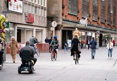 Повечето от социалните ограничения в Нидерландия отпадат от следващата седмица