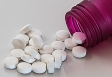 Учени от Единбургския университет открили връзка между приема на парацетамол