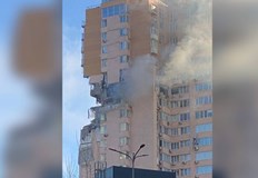 Жилищен блок в Киев 17 етажет беше ударен тази сутрин