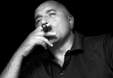 БОРИСОВ ПЕЕВСКИ И ГЕШЕВ се молят войната да не свършва Помня