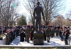 Стотици жители и гости на Русе сред които и десетки