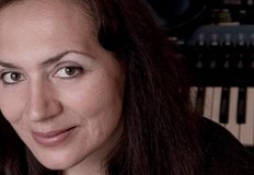 Тя е един от композиторите на албум посветен на 60 активисткиАлбумът Women