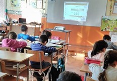 Регионалните здравни инспекции по места отмениха ограничениятаВсички ученици в страната